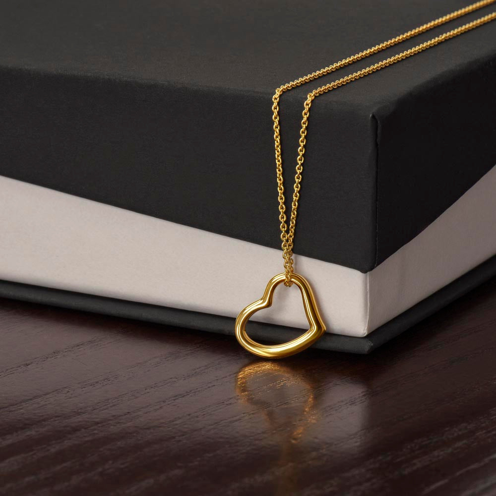 The Delicate Heart Necklace – A Timeless Expression of Love